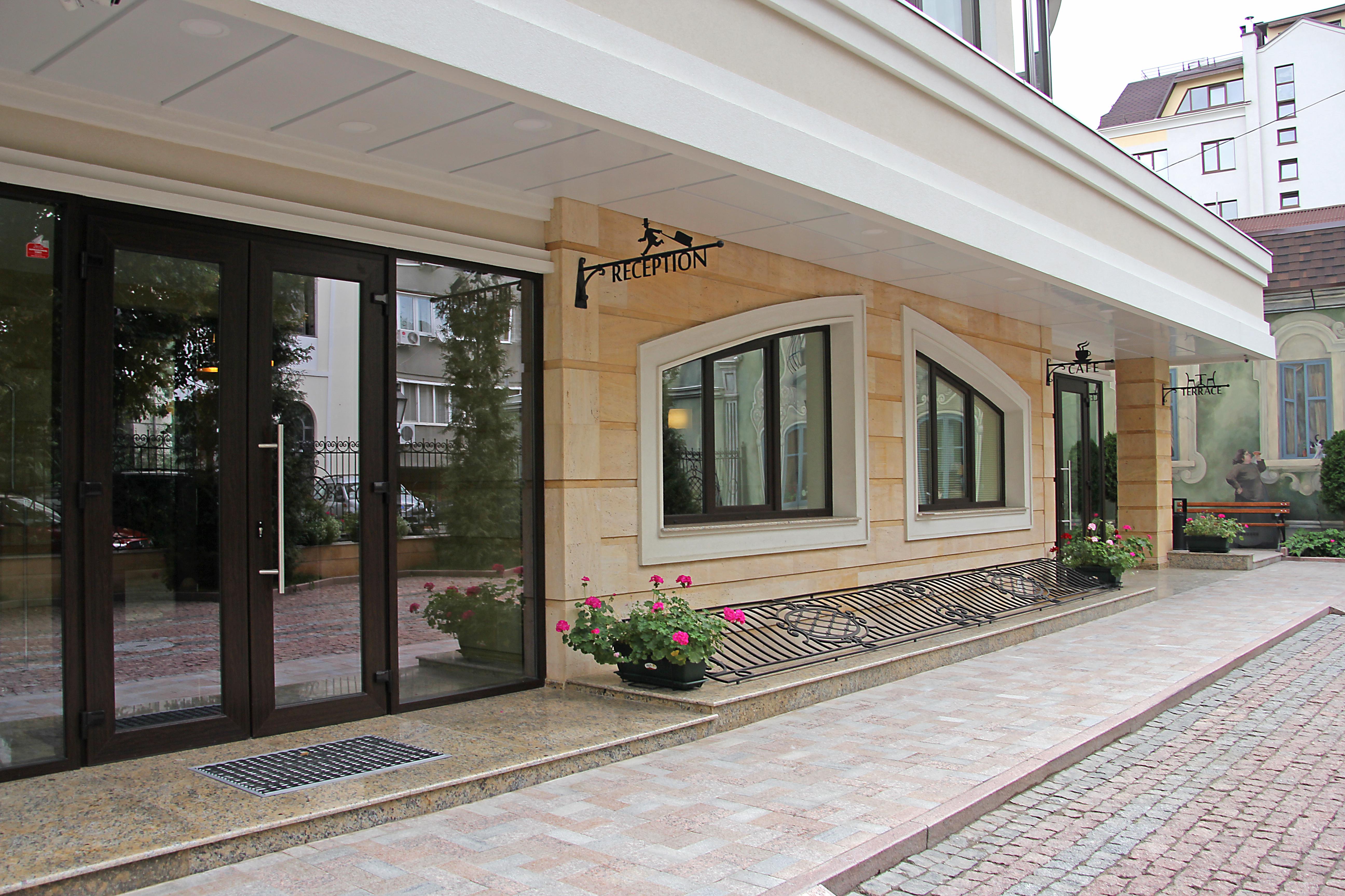 Zentrum Hotel Chişinău Eksteriør billede